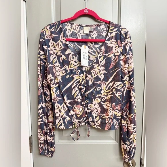 Roxy Abstract Floral Button-Front Tie Waist Blouse Size Medium NWT - Picture 3 of 3